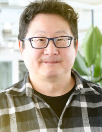 Headshot of Evan Hu